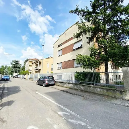 Vicino Parco Ducale * Parma