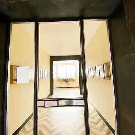 Vicino Parco Ducale Apartment