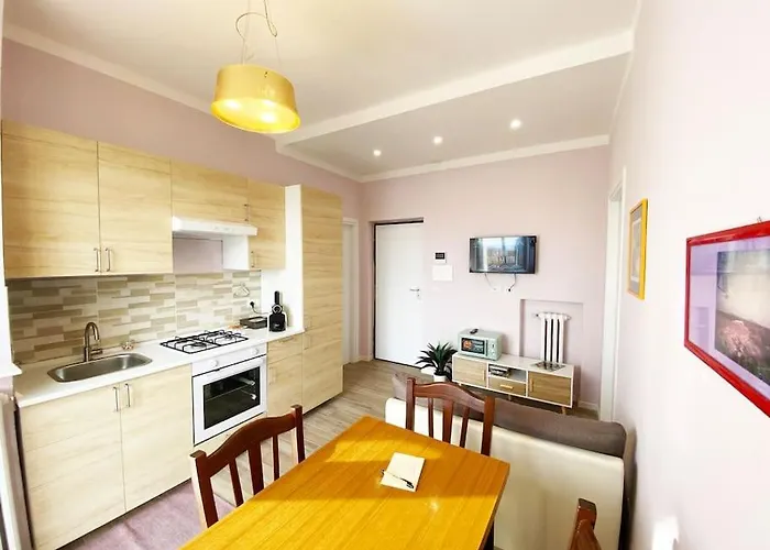 Vicino Parco Ducale Apartment